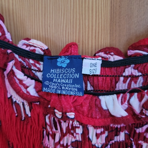 Hawaiian style dresses - Picture 3 of 3